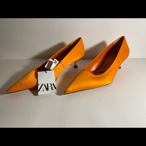 Zara orange kitten heel pointy toe shoes size 7.5/38 NWT!